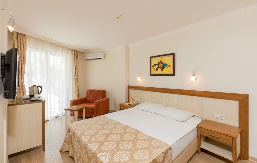 rooms-standard-room-with-balcony