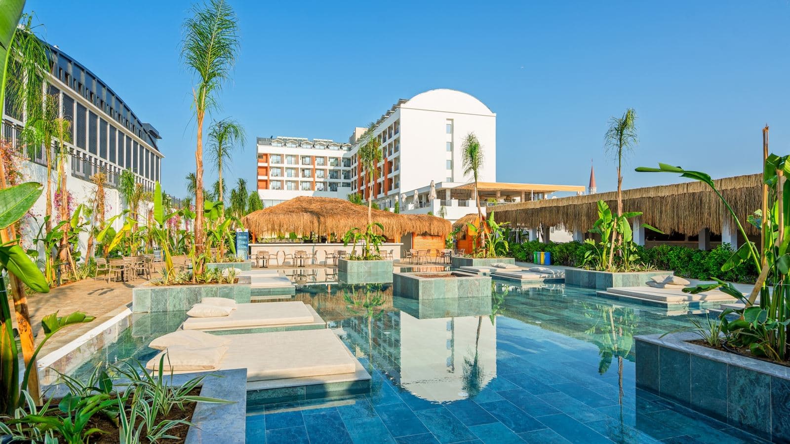 bars-aquaris-pool-bar
