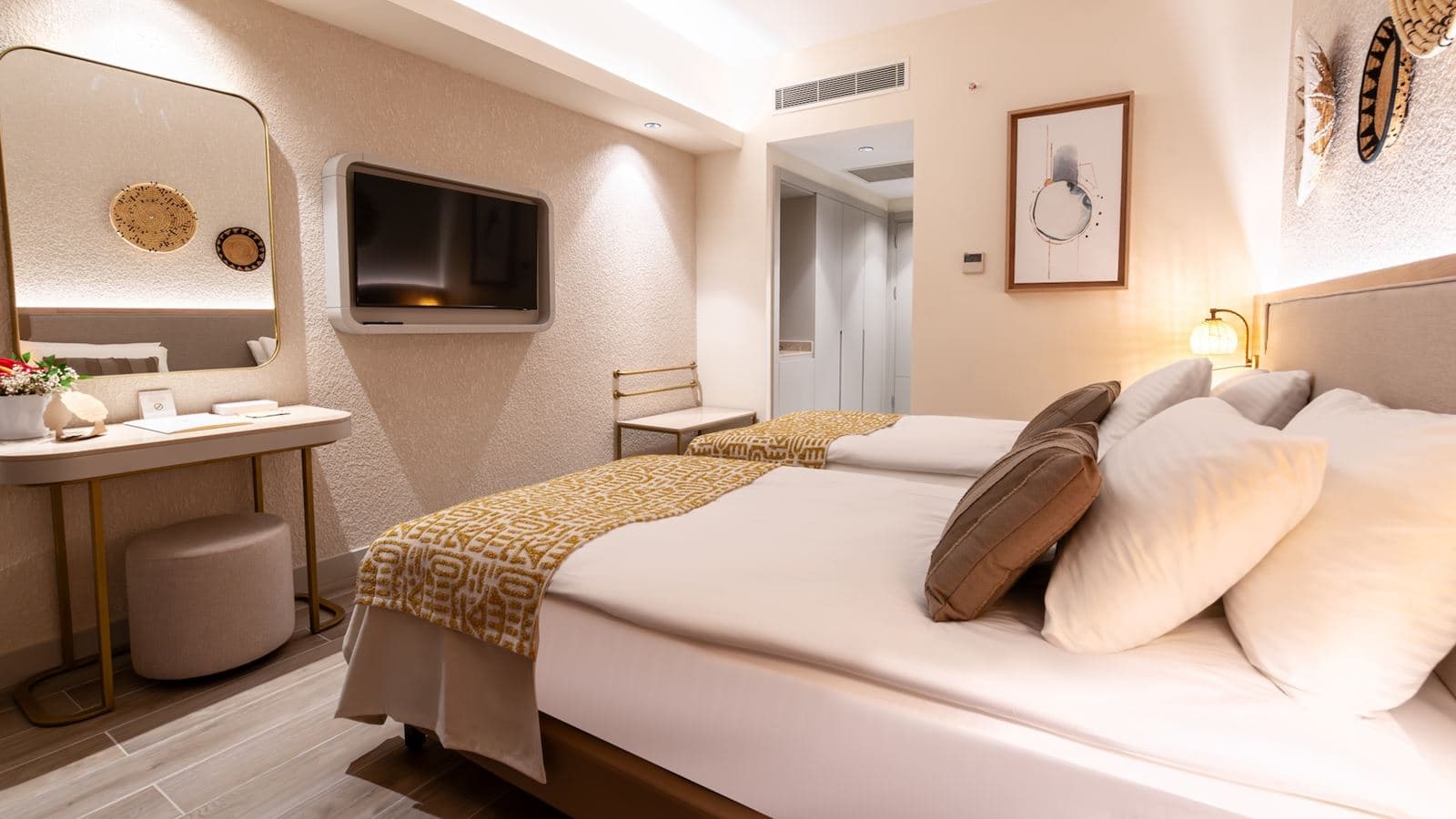 rooms-deluxe-standart-room