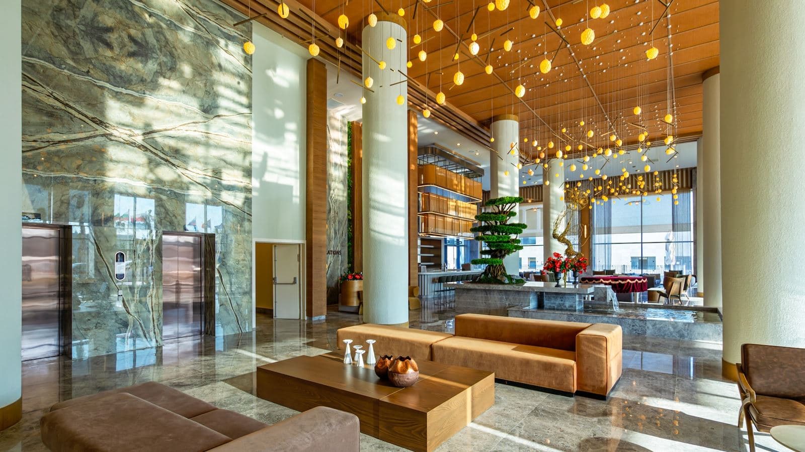 bars-ruby-lobby-bar