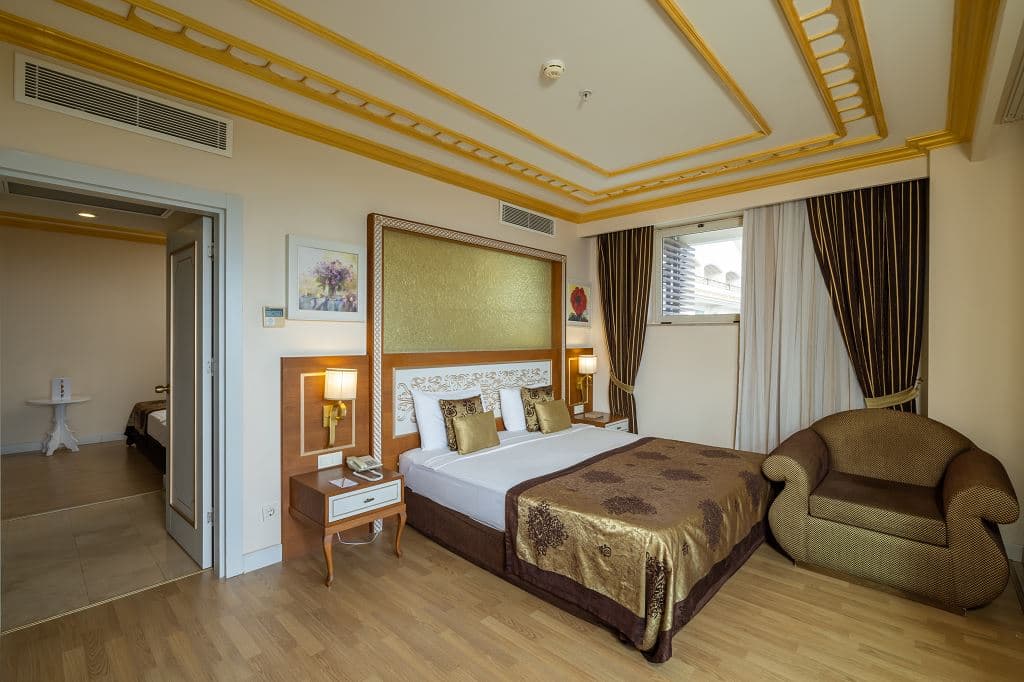 rooms-family-room