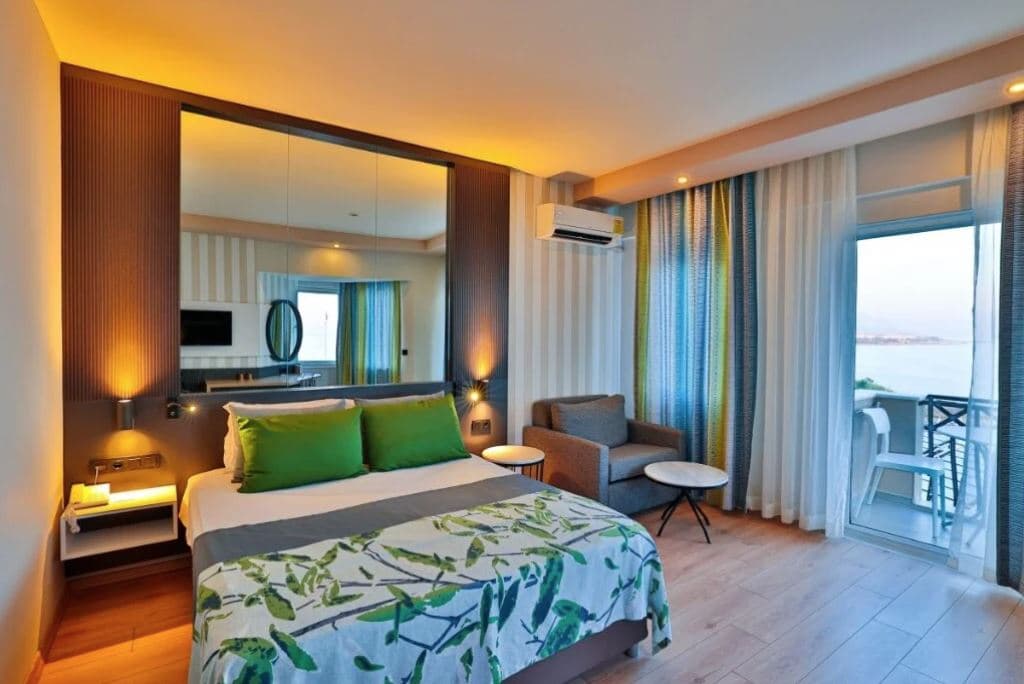 rooms-standart-room-land-view