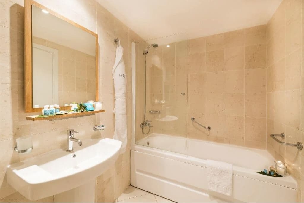 rooms-superior-suite-2-bedrooms-balcony-or-terrace