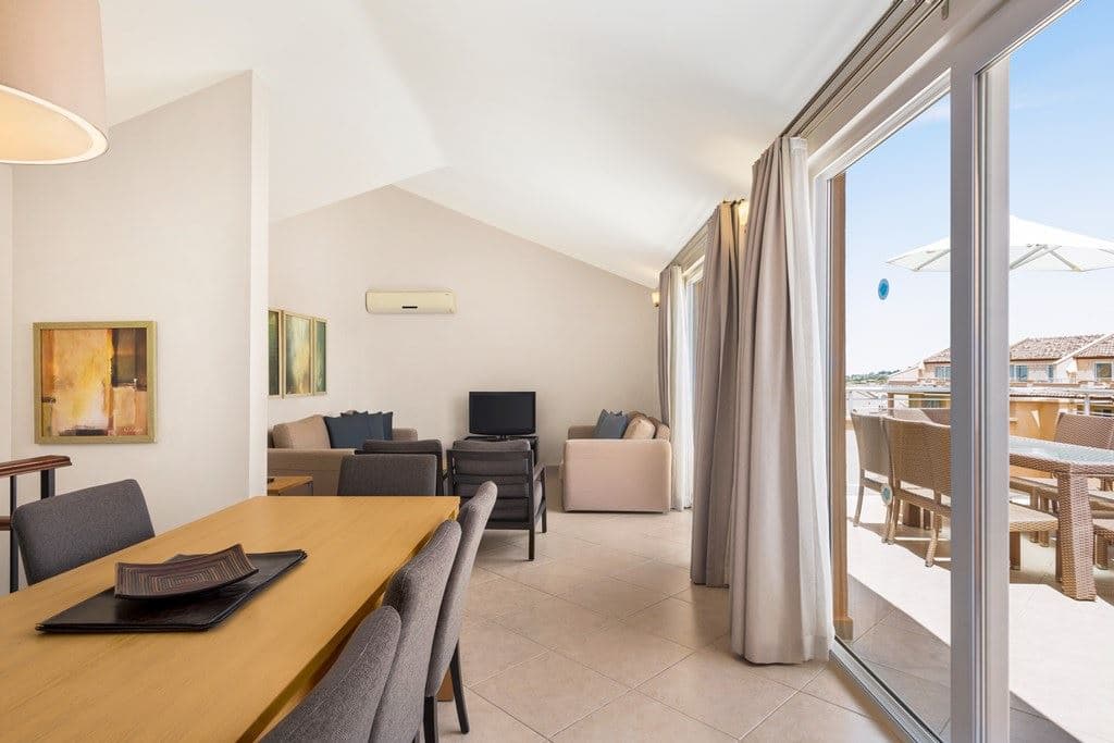 rooms-penthouse-dublex-suite-3-bedrooms-balcony-or-terrace