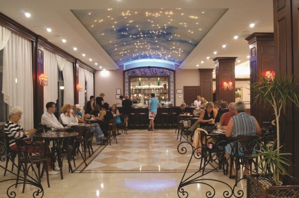 bars-lobby-bar