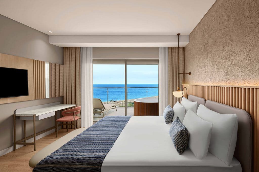 rooms-penthouse-with-jacuzzi-on-terrace-adult-area