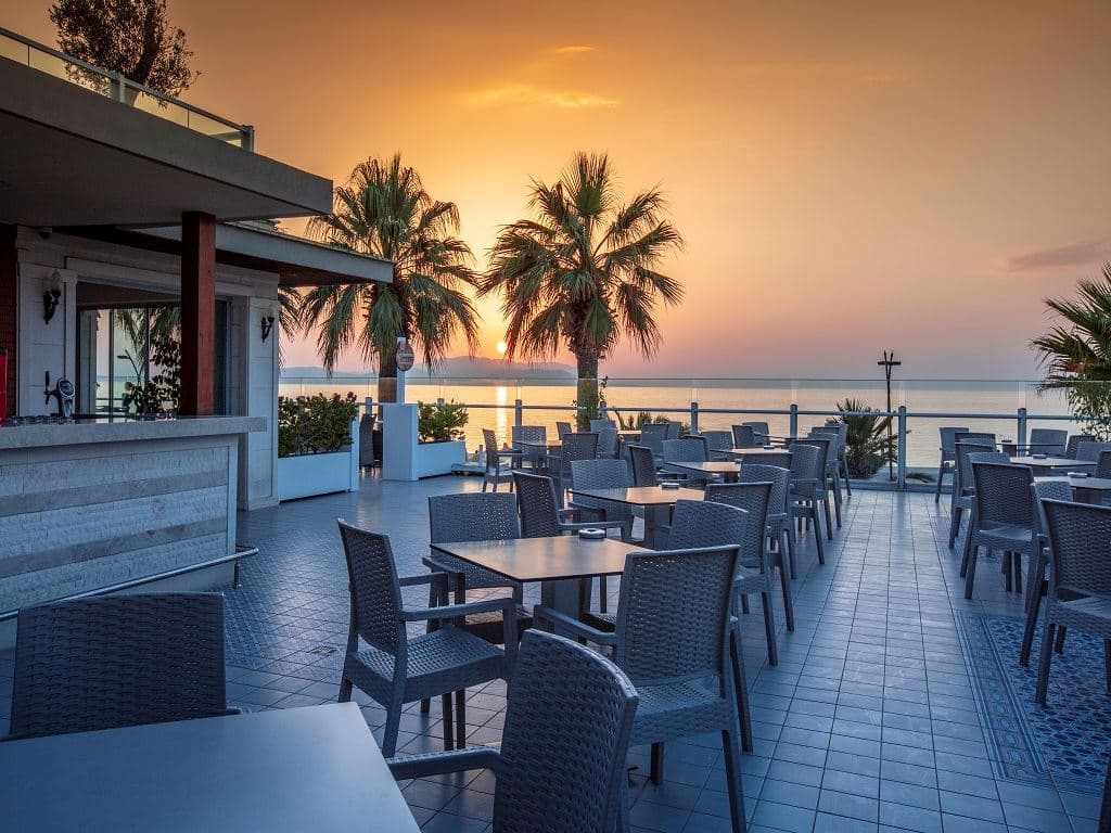 bars-cafe-bar