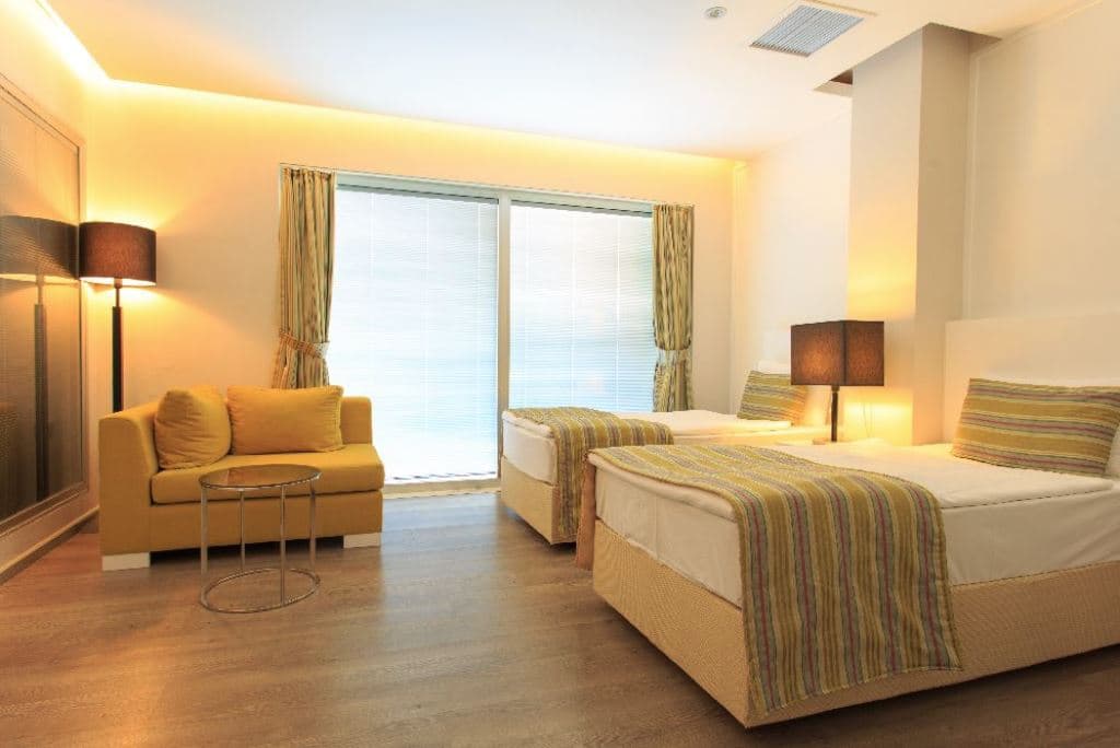 rooms-family-room