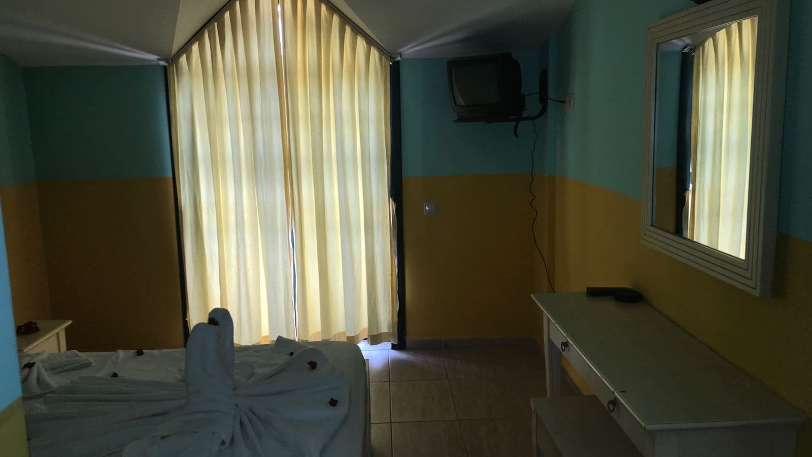 rooms-standard-room