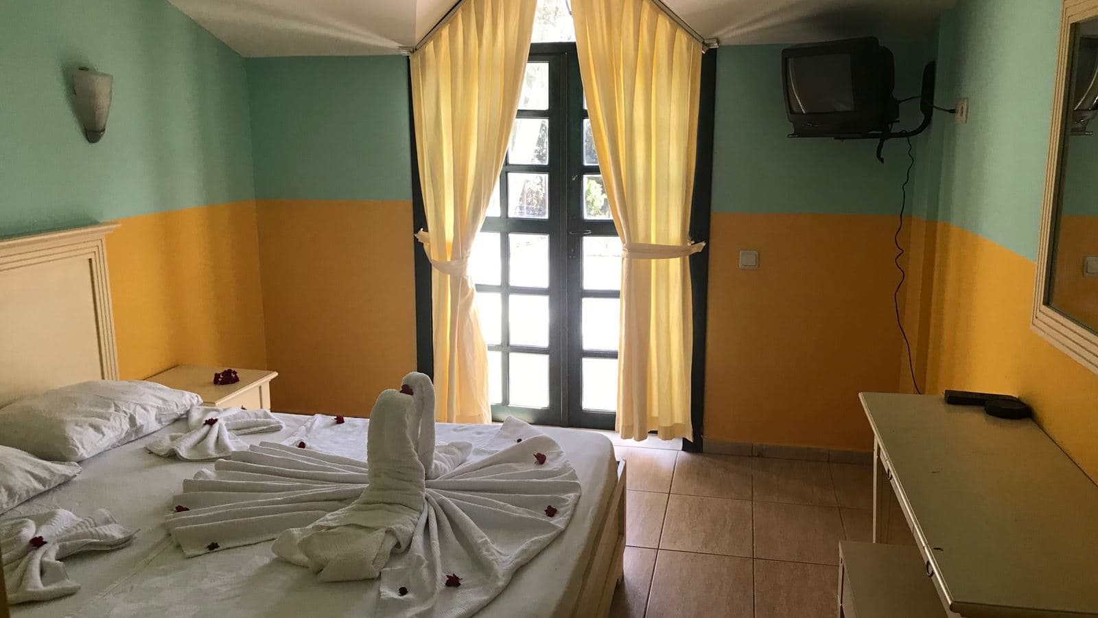rooms-standard-room