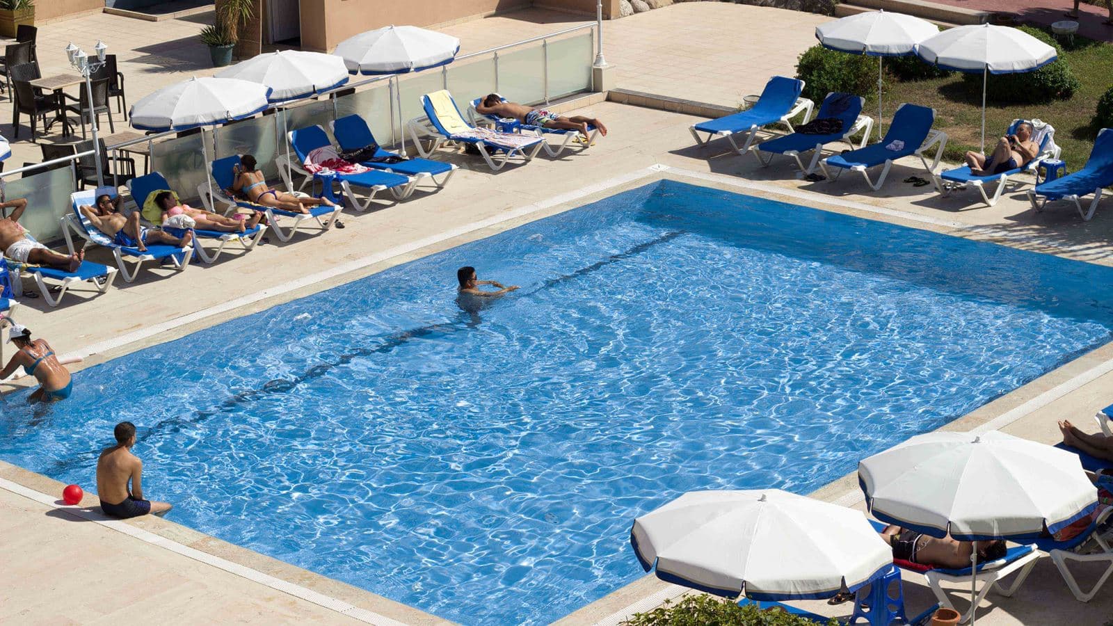 pools-outdoor-pool