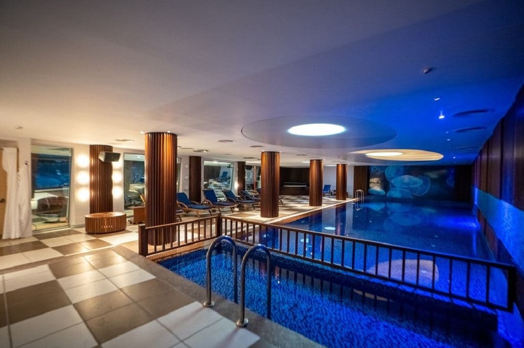 pools-indoor-pool