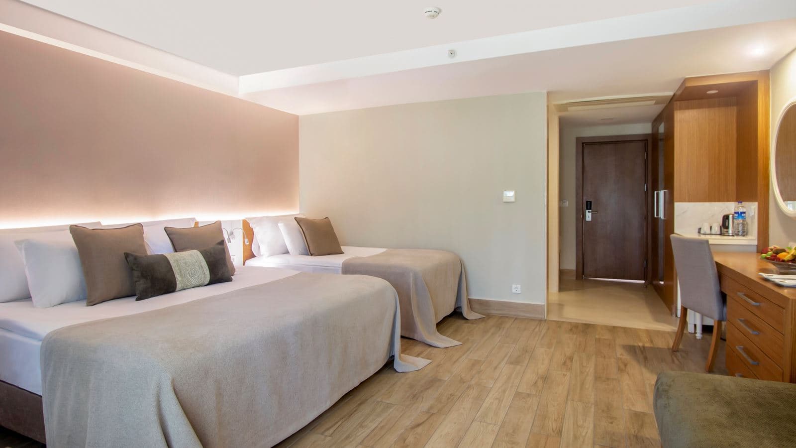 rooms-superior-room