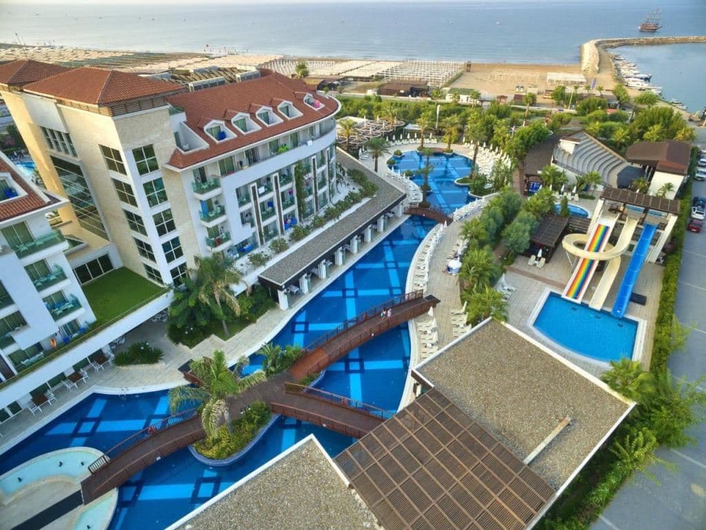pools-outdoor-pool