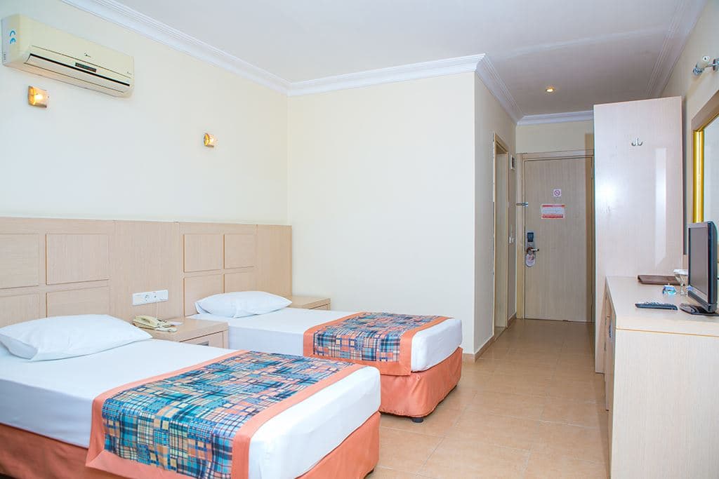 rooms-standard-room