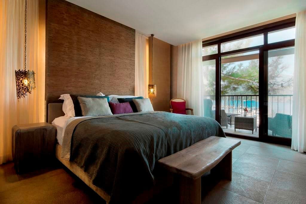 rooms-superior-room