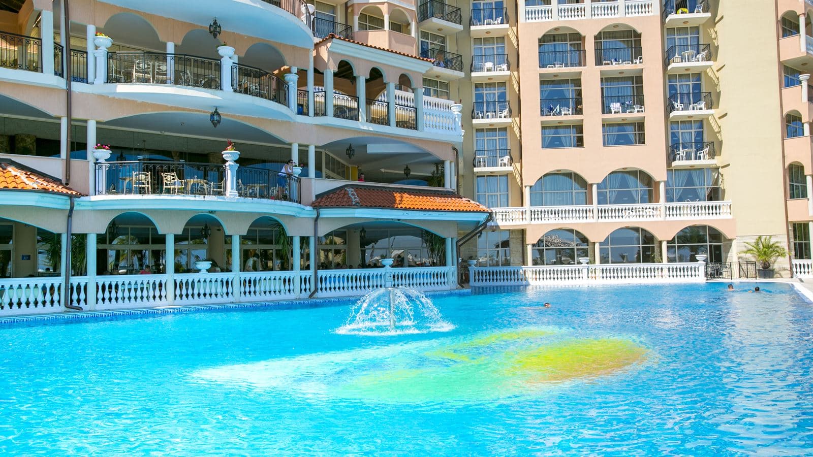 pools-outdoor-pool