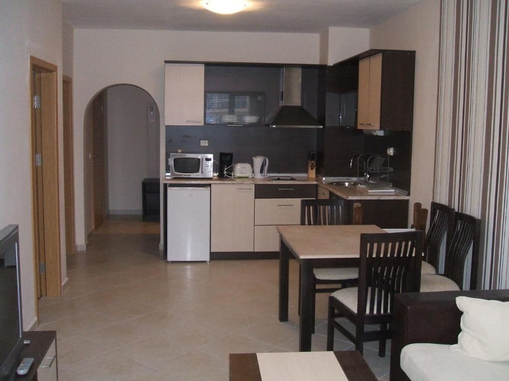 rooms-standard-apartment-balcony