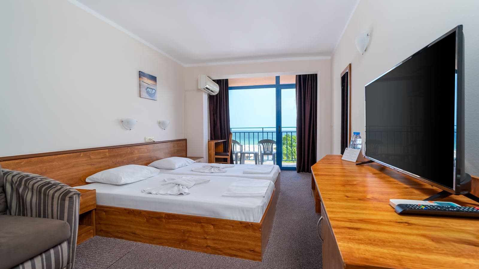 rooms-twin-room-sea-view