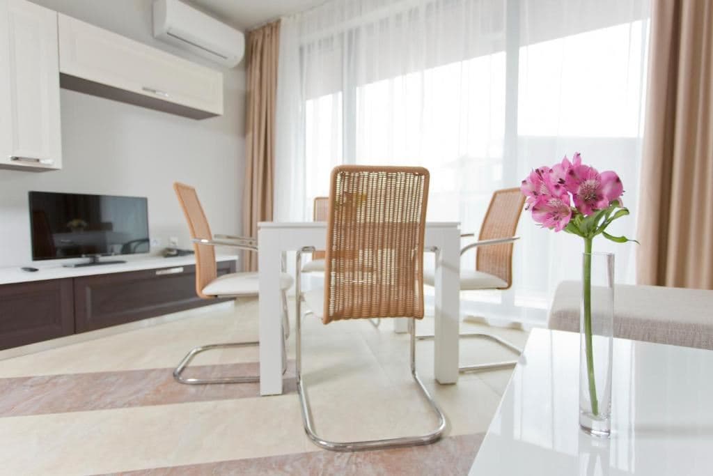 rooms-standard-apartment-landscapeview