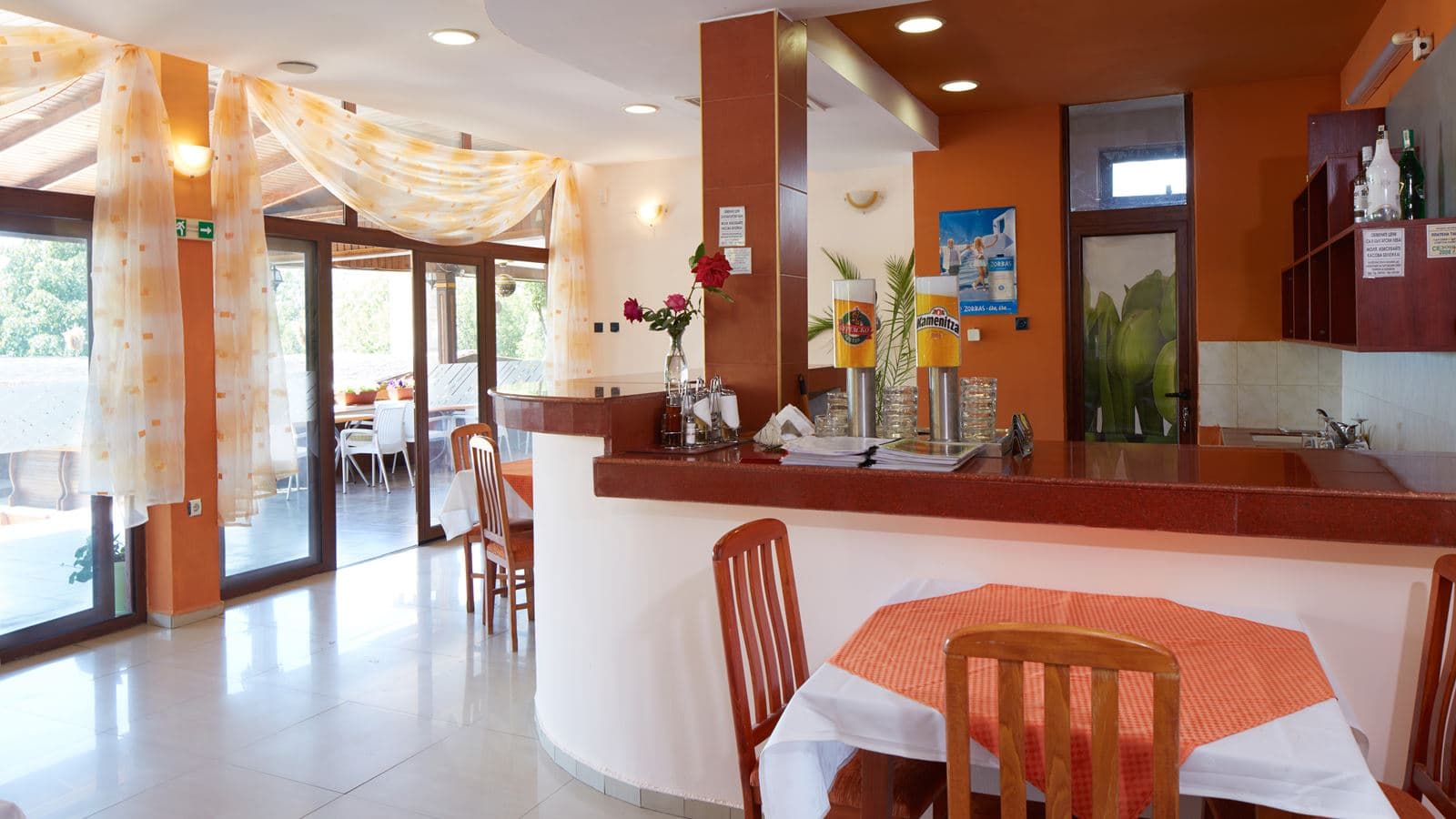 restaurants-restaurants