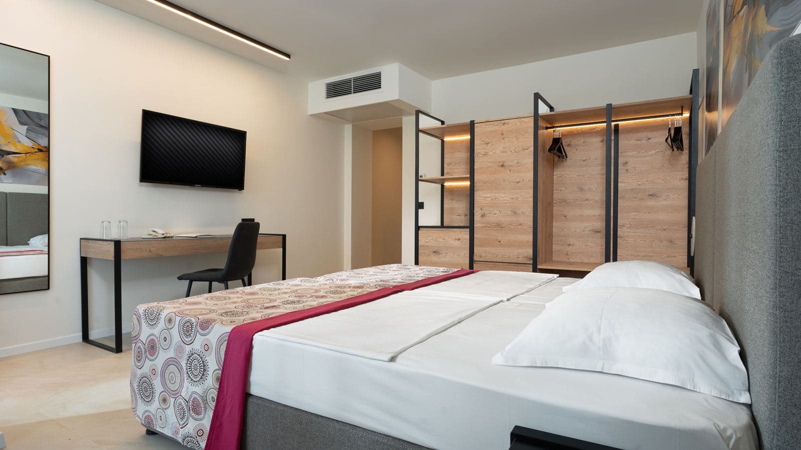 rooms-twin-standard-room-balcony
