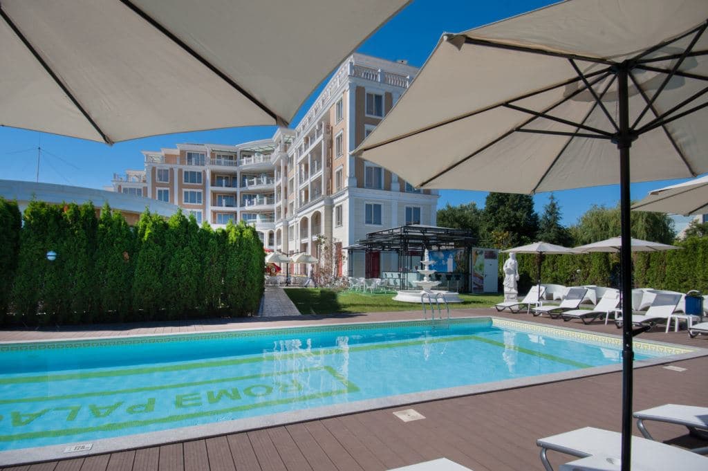 pools-outdoor-pool