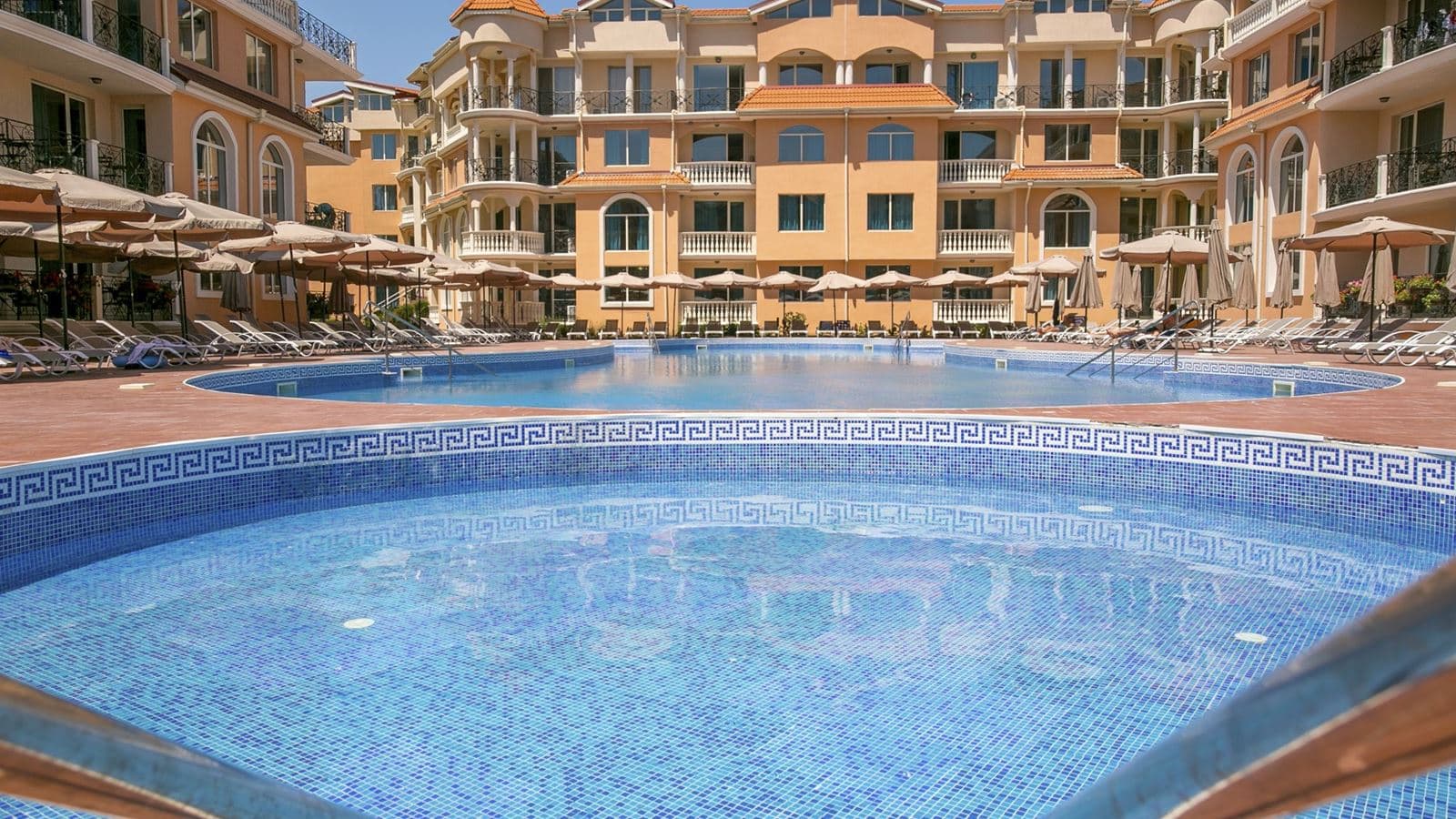pools-outdoor-pool