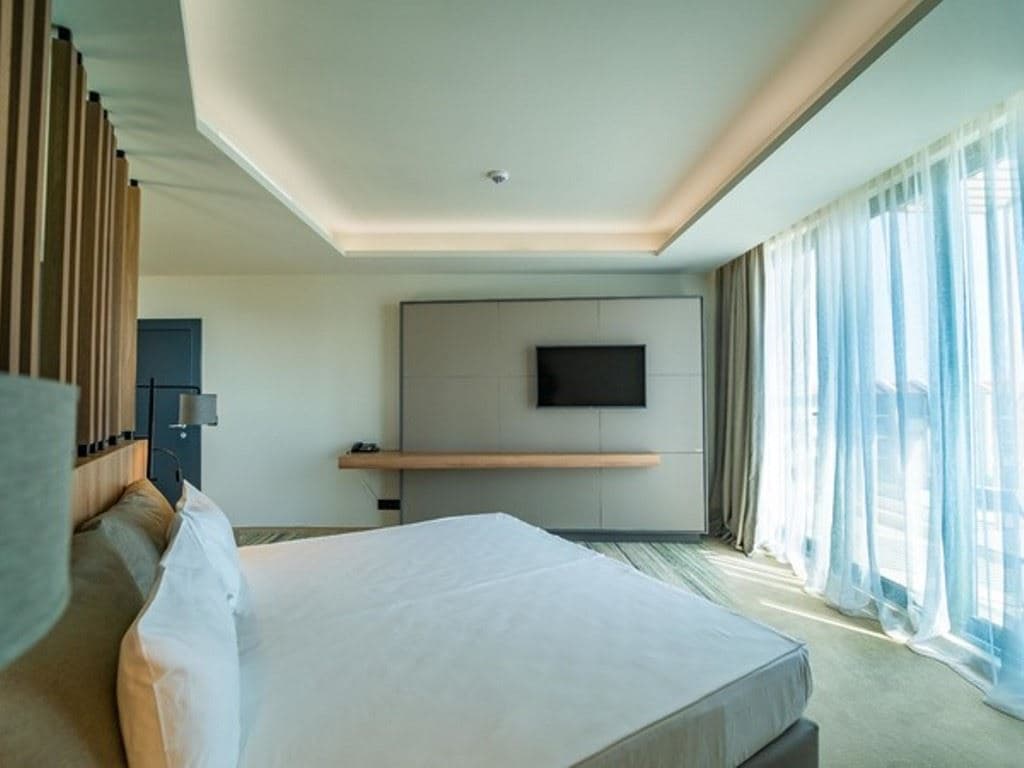 rooms-single-wchild-standard-room-park-view-balcony-or-terrace