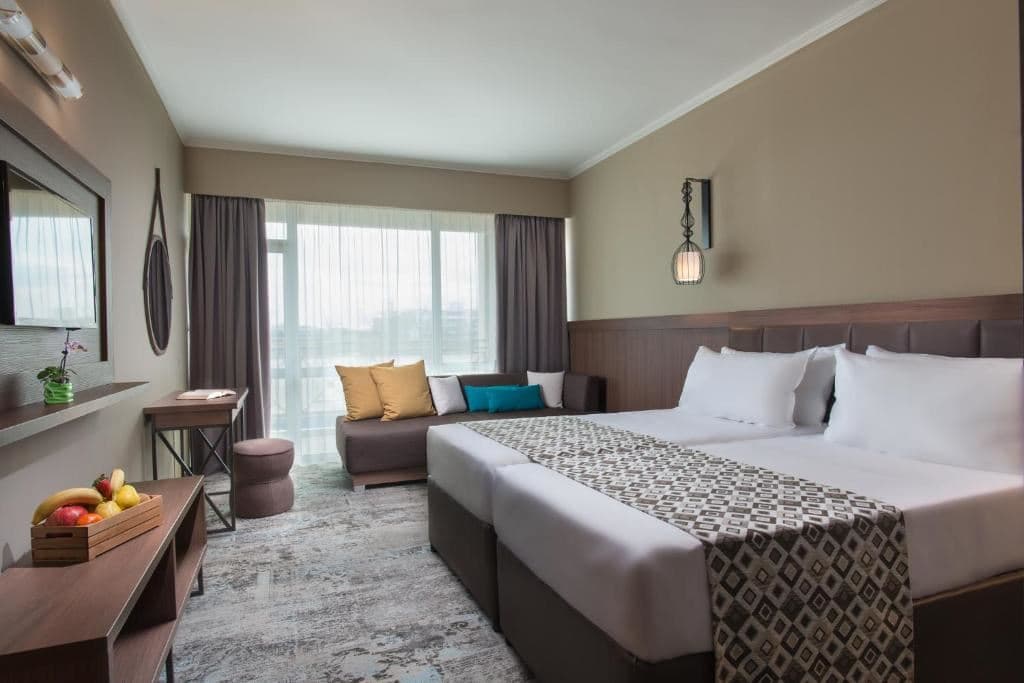 rooms-twin-deluxe-room-balcony-or-terrace
