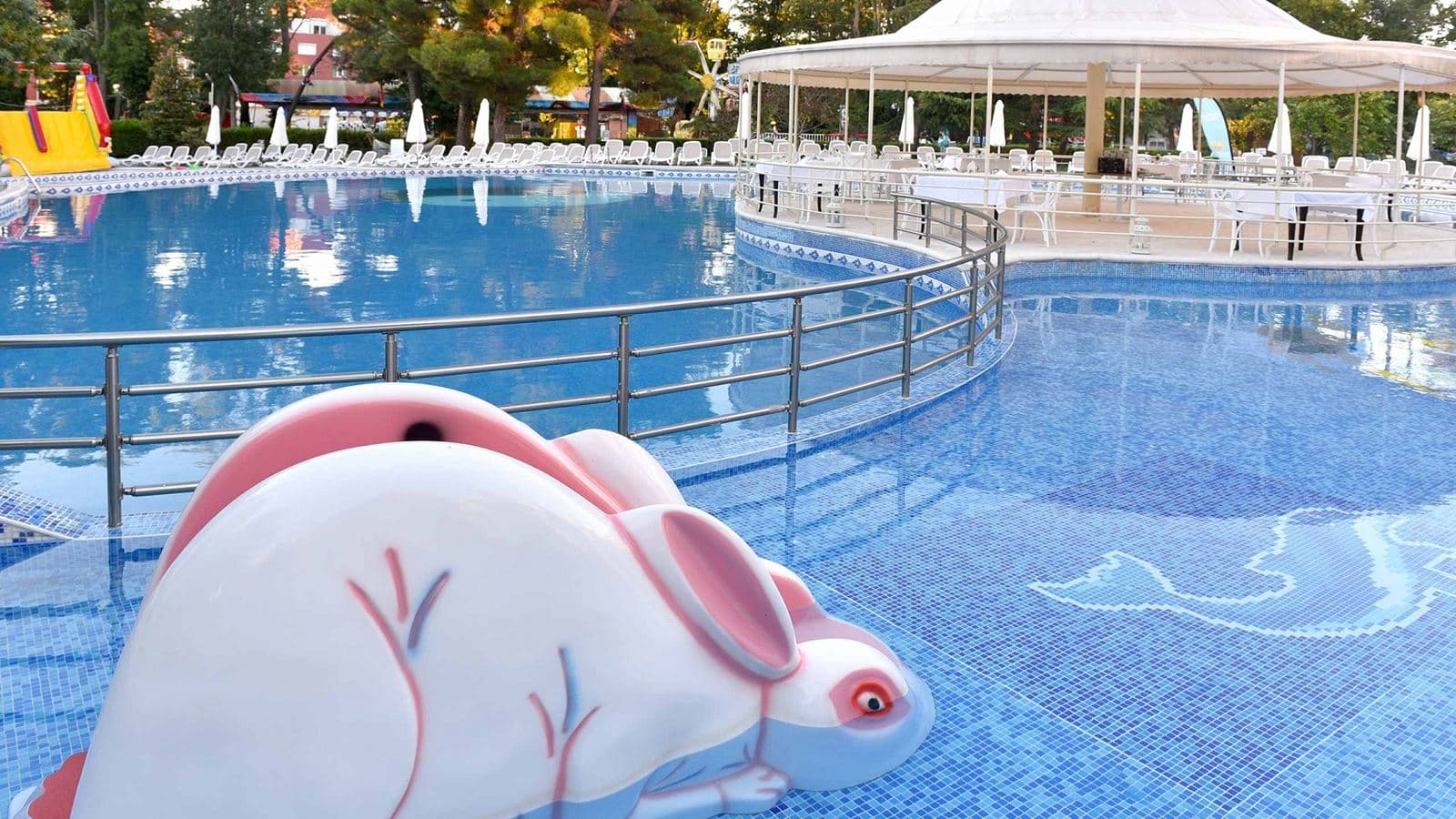pools-outdoor-pool