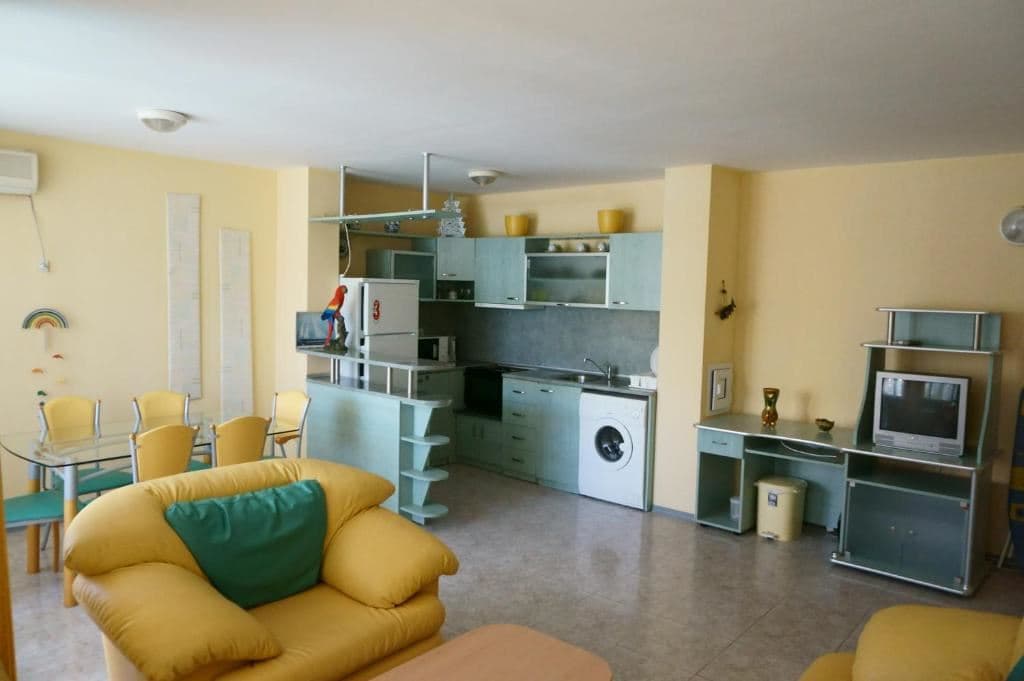 rooms-2-bedroom-standard-apartment-balcony-or-terrace