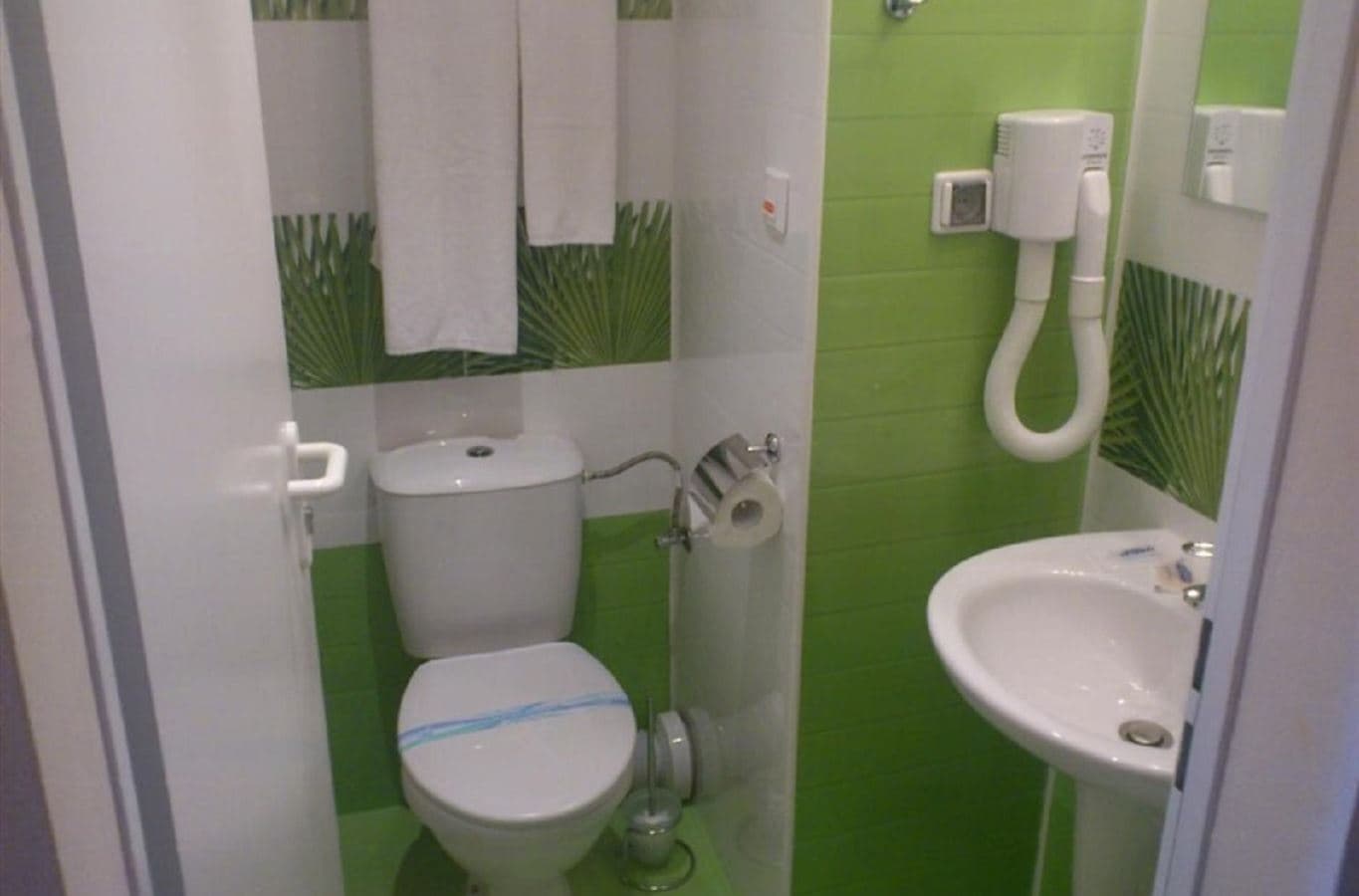 rooms-standard-room