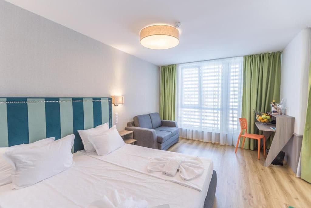 rooms-superior-room
