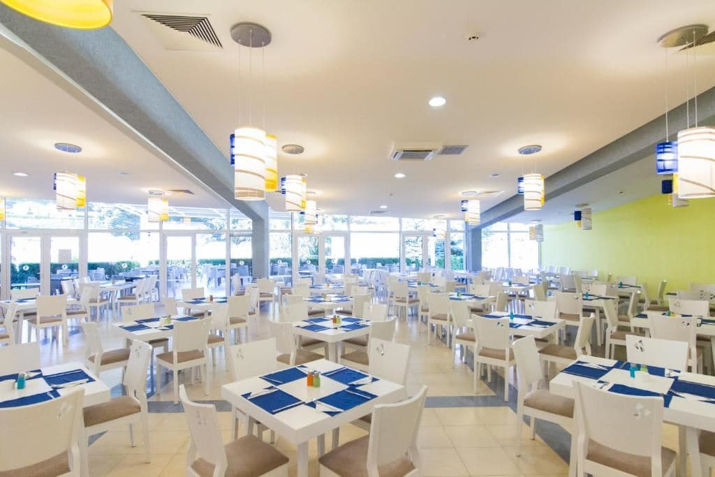 restaurants-restaurants