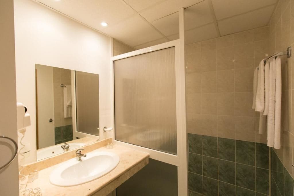 rooms-standard-room