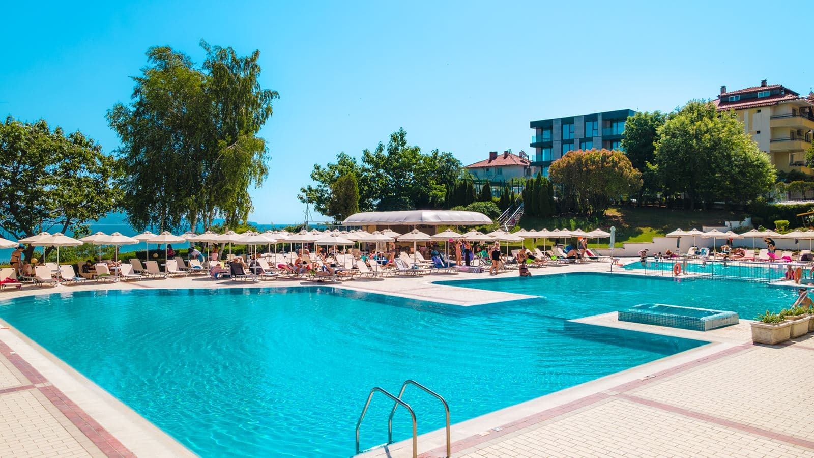 pools-outdoor-pool