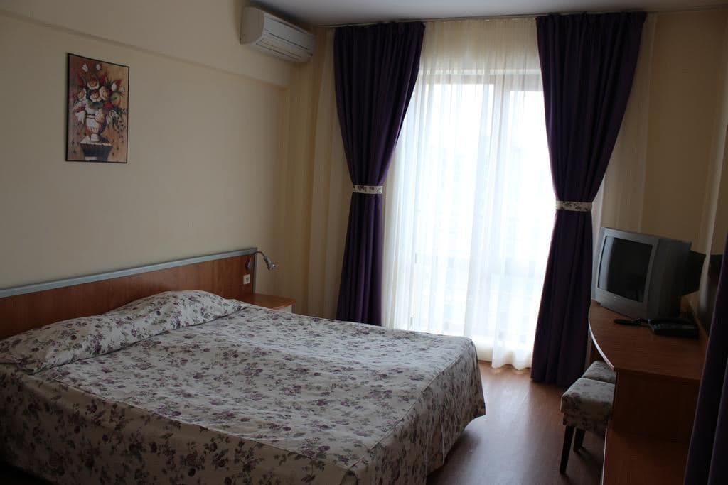 rooms-standard-room