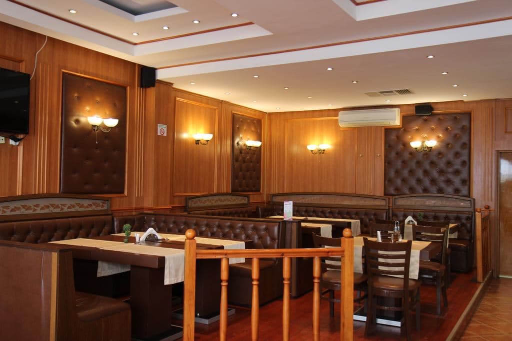 restaurants-restaurants