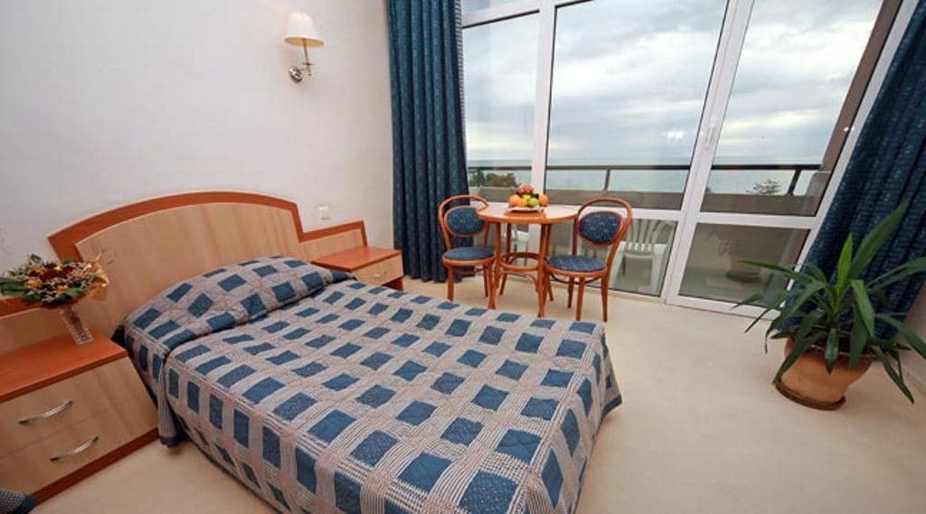 rooms-twin-standard-room-balcony