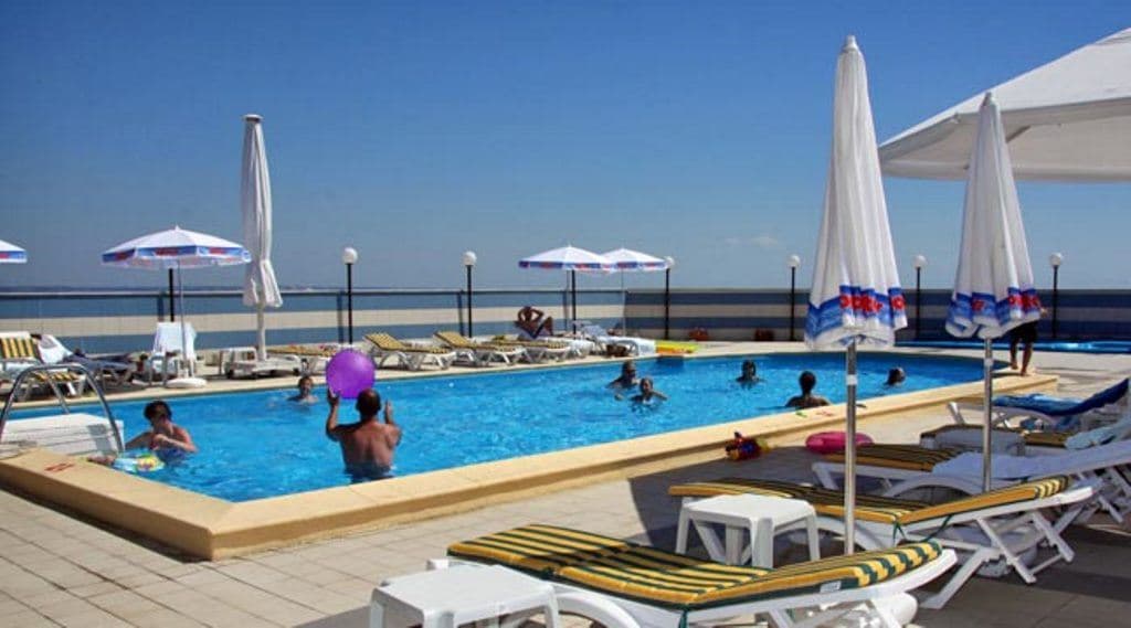 pools-outdoor-pool