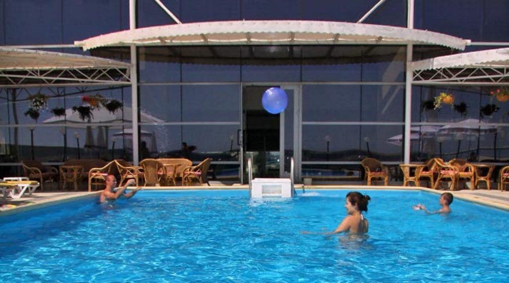 pools-outdoor-pool