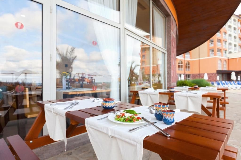 restaurants-restaurants