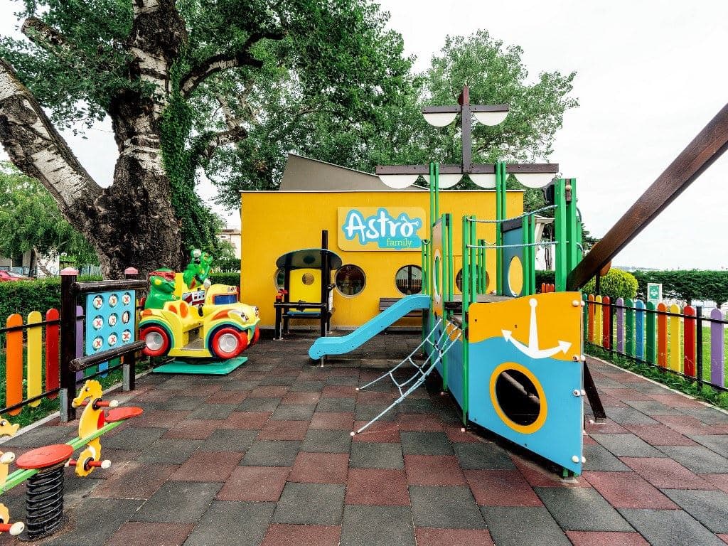 mini-club-other