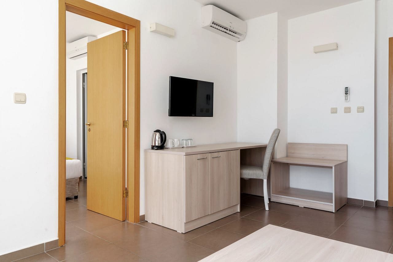 rooms-family-room