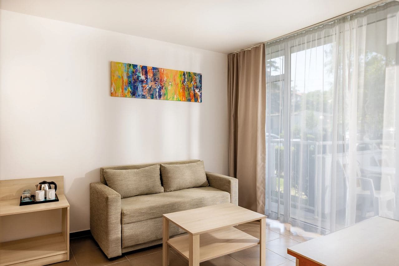 rooms-family-room