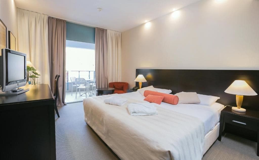 rooms-room-seaside-balcony