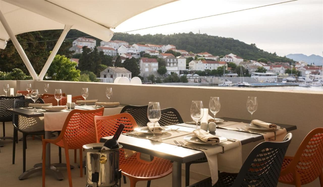 restaurants-restaurants