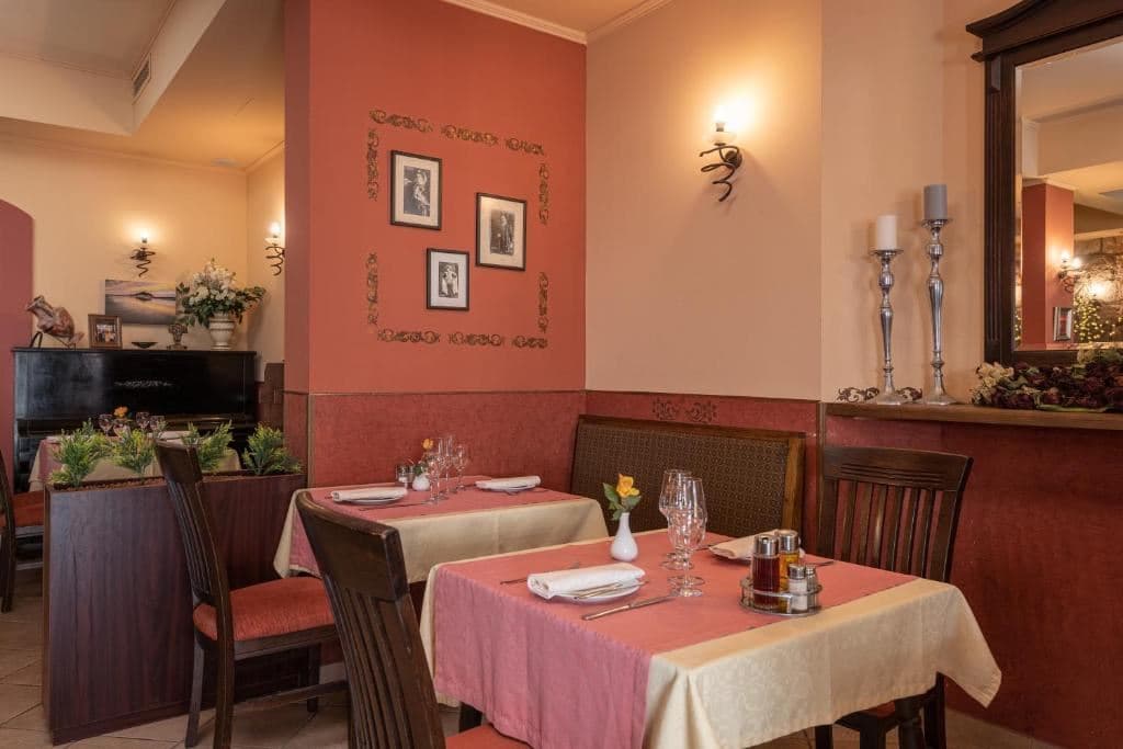 restaurants-restaurants