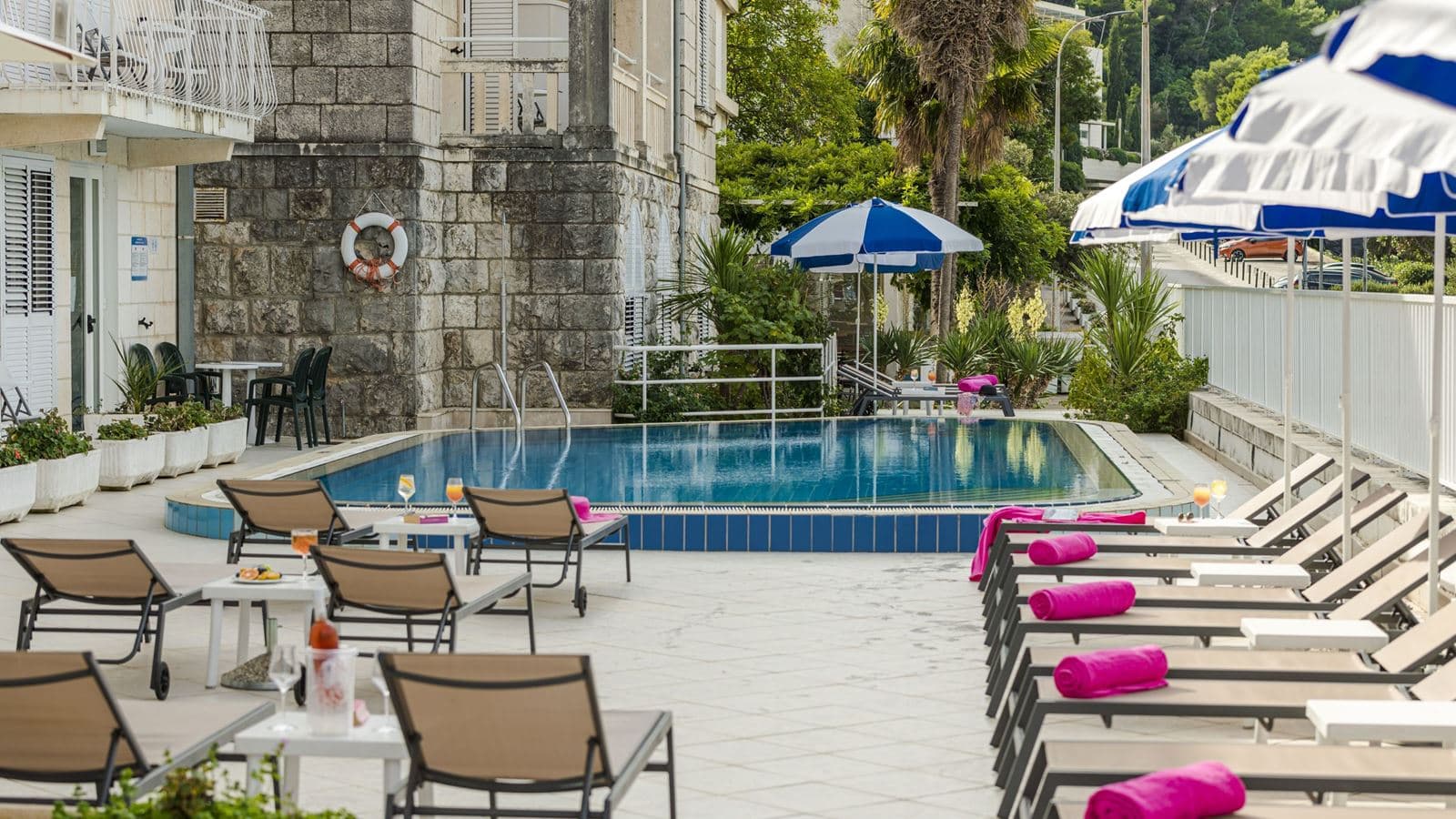 pools-outdoor-pool